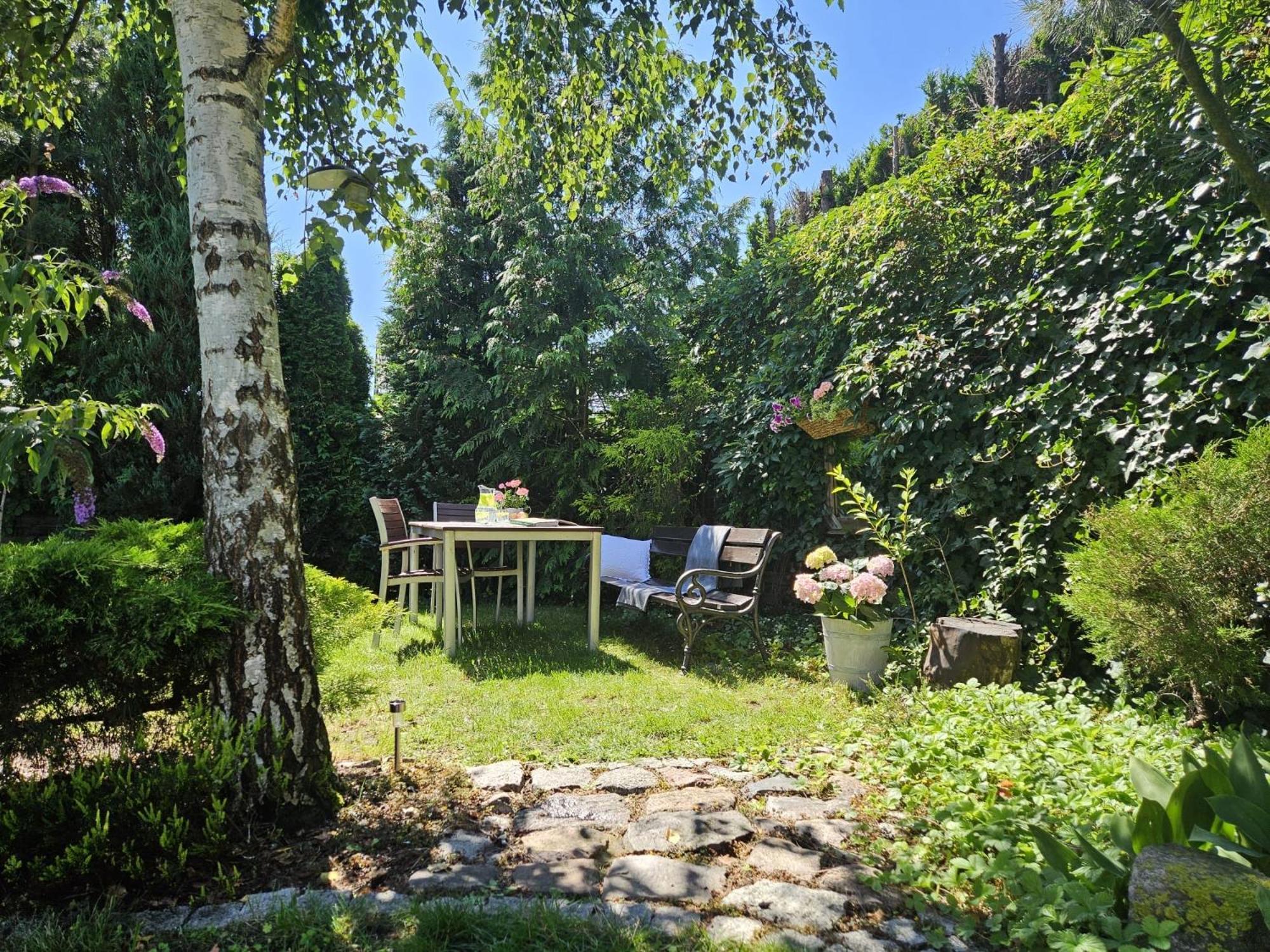 Apartament Garden- Parking, Ogrodek, Cicha Okolica Pruszcz Gdański Esterno foto